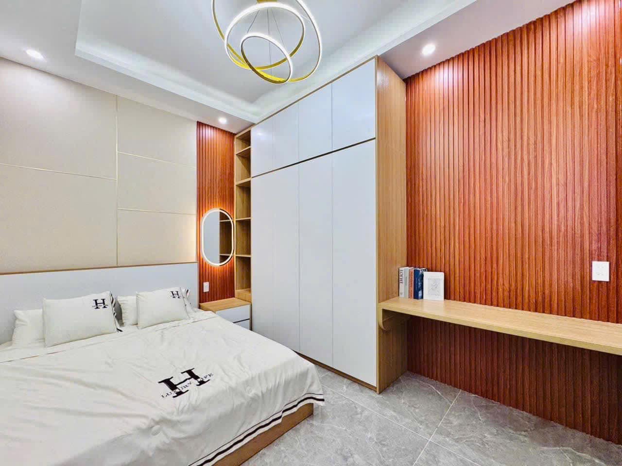 TRẦN XUÂN SOẠN GẦN CHỢ TÂN QUY QUẬN 7, THIẾT KẾ HIỆN ĐẠI, 4.03X15.6M, 5 TỶ 4